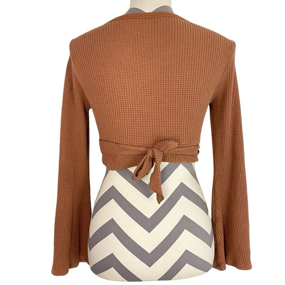 Set Active Wrap Top Women Size Medium Crop Shirt Thermal Rust Orange Long Sleeve - Picture 2 of 8